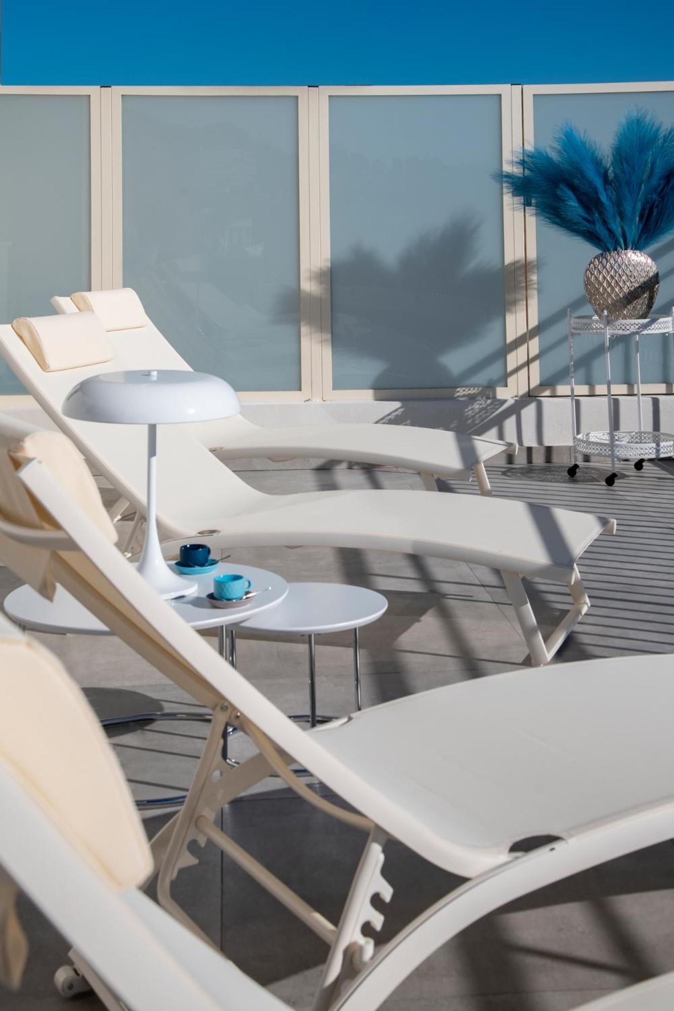 Residence Hoteliere Chambord Au Coeur De Menton - Entierement Renovee Eksteriør billede