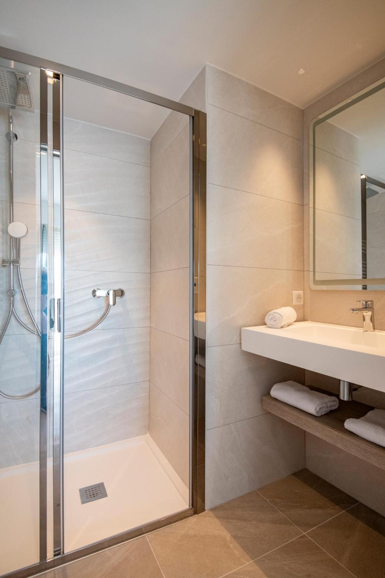 Residence Hoteliere Chambord Au Coeur De Menton - Entierement Renovee Eksteriør billede