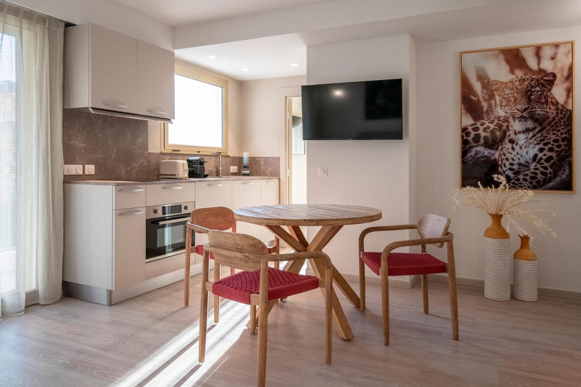 Residence Hoteliere Chambord Au Coeur De Menton - Entierement Renovee Eksteriør billede